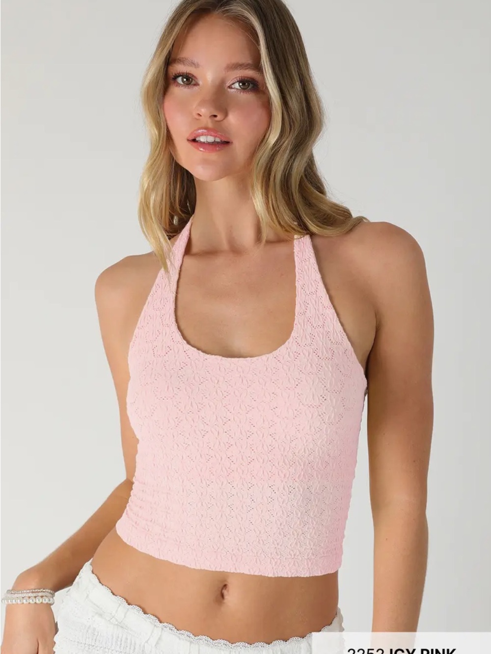 🆕🤍ICY PINK HALTER TANK